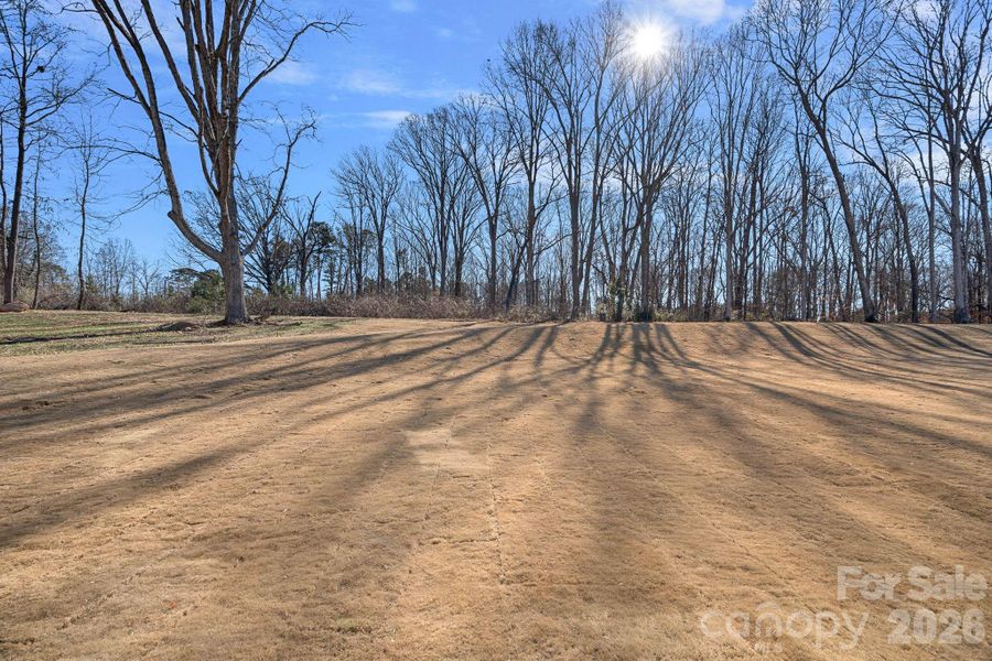 Image 40 of a home in .