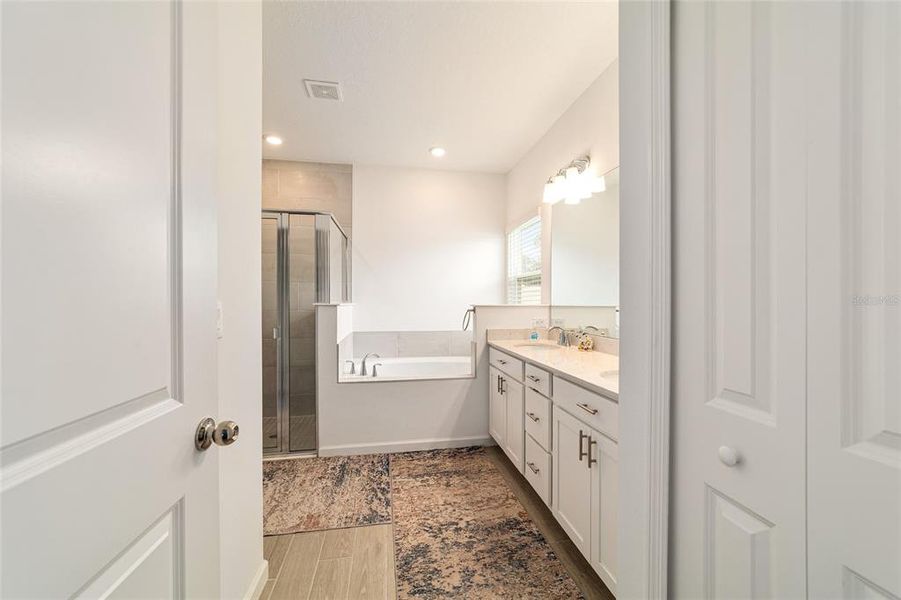 Furnished interior view inside a new home in Country Lane Estates, Williston (Image 31).