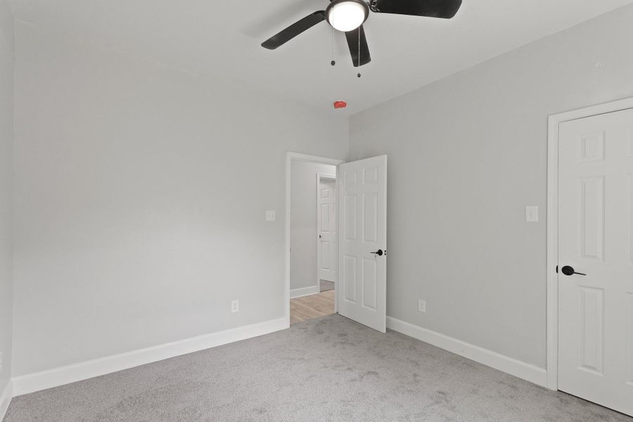 Spacious, unfurnished interior of a new home in , Houston (Image 31).