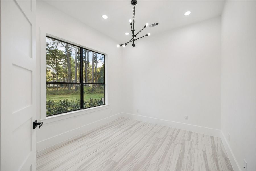 Spacious, unfurnished interior of a new home in , Waller (Image 28).