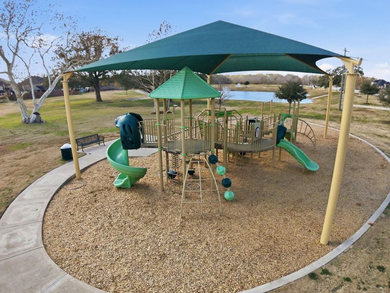 Community amenities in Friendswood Trails, Friendswood (Image 3).
