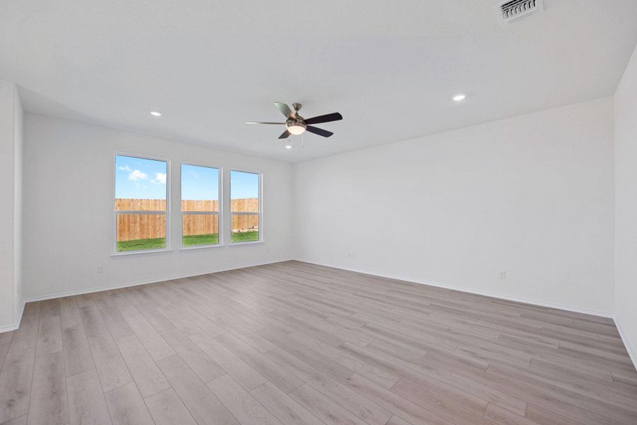 Spacious, unfurnished interior of a new home in Salerno - Classic Collection, Round Rock (Image 12). Spacious, unfurnished interior of a new home in Salerno - Classic Collection, Round Rock (Image 12).