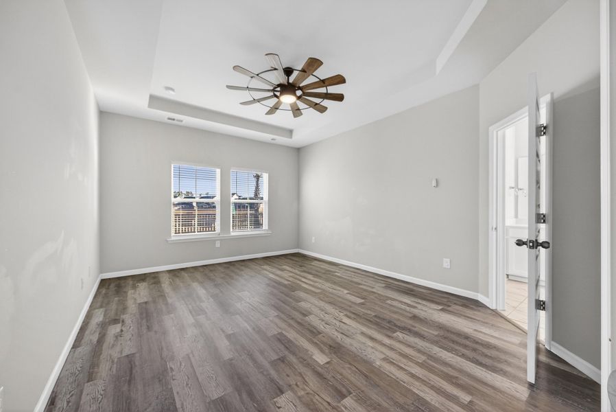 Spacious, unfurnished interior of a new home in Azalea Ridge at Summers Corner: Arbor Collection, Summerville (Image 27).