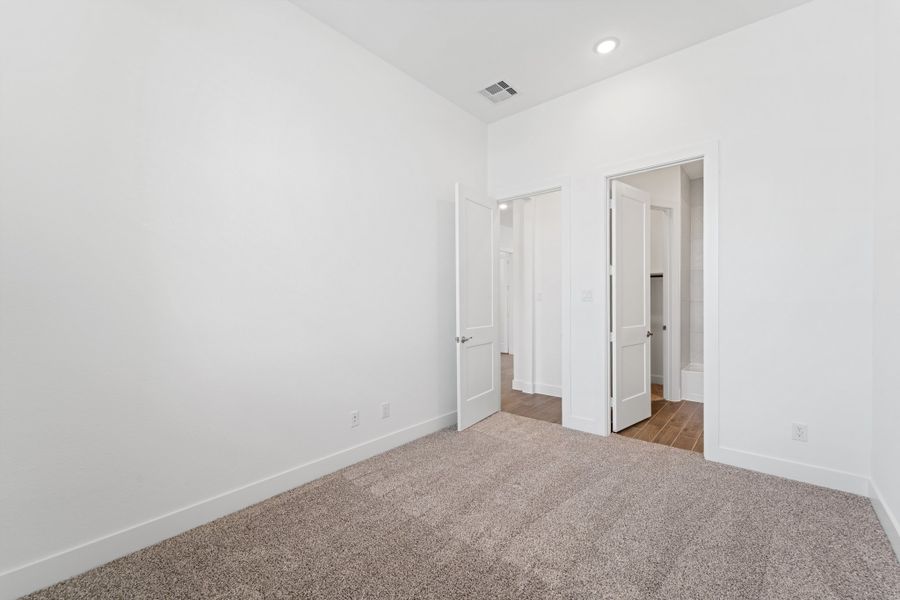 Spacious, unfurnished interior of a new home in Brookewater, Rosenberg (Image 16). Spacious, unfurnished interior of a new home in Brookewater, Rosenberg (Image 16).