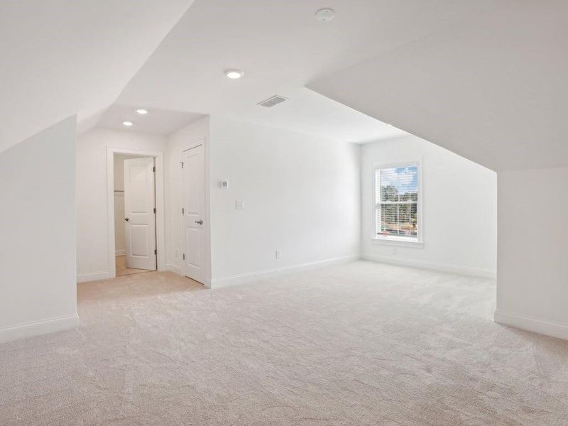 Spacious, unfurnished interior of a new home in , Holly Springs (Image 20).