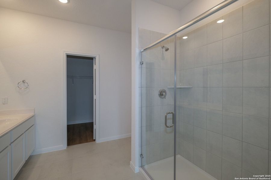 Furnished interior view inside a new home in Winding Brook, San Antonio (Image 8). Furnished interior view inside a new home in Winding Brook, San Antonio (Image 8).