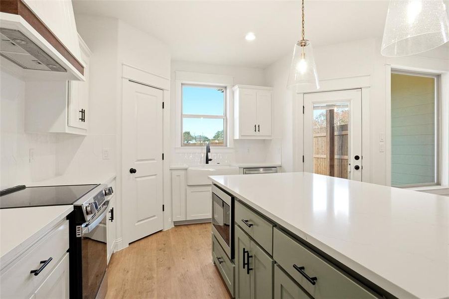 Furnished interior view inside a new home in The Villas at Heritage Pointe, Weatherford (Image 5).