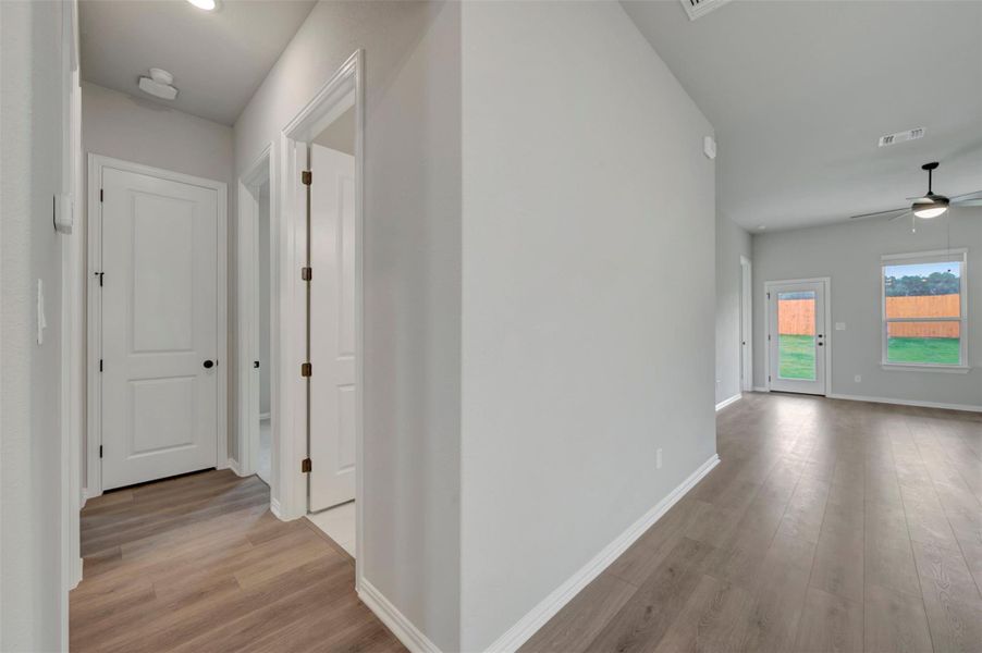 Spacious, unfurnished interior of a new home in Heritage, Dripping Springs (Image 21).