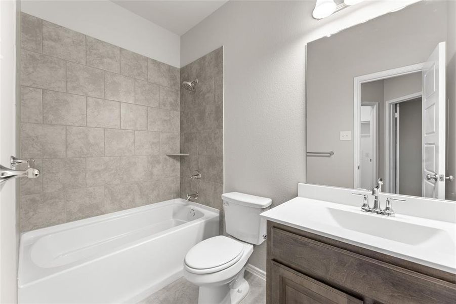 4509 Snakeweed-Bathroom-1