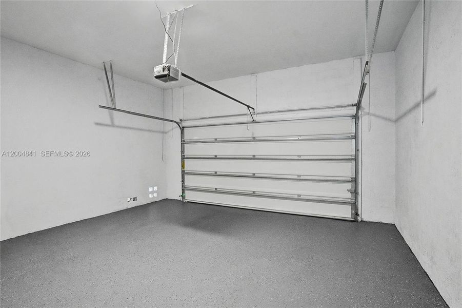 Spacious, unfurnished interior of a new home in , Miramar (Image 18).