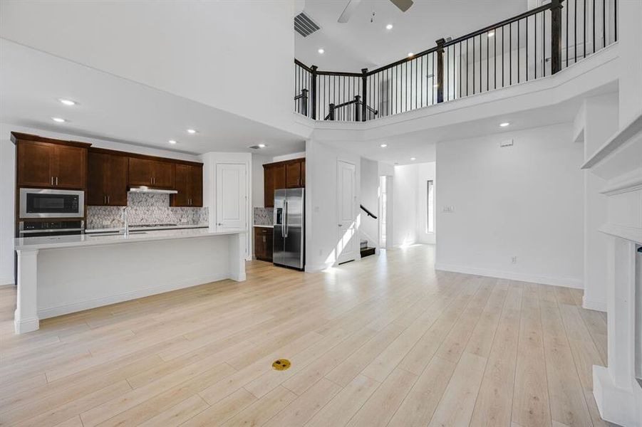 1416 Chestnut Gardens ~ Ready Now