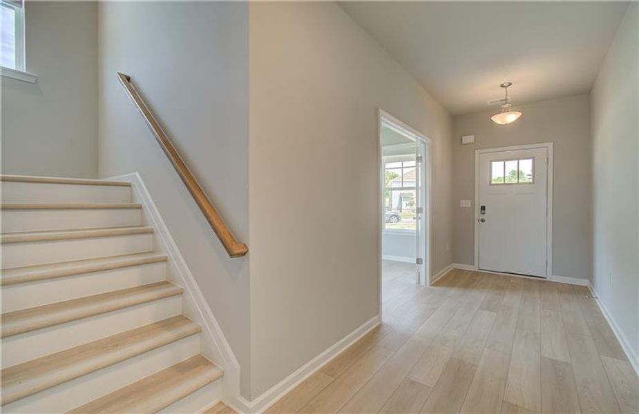 Spacious, unfurnished interior of a new home in Cooper Park, McDonough (Image 27).