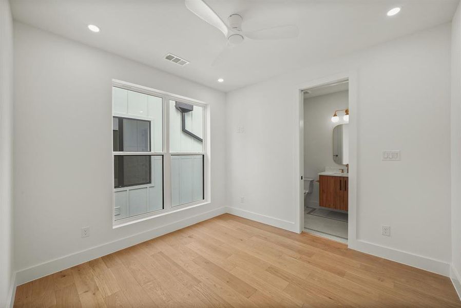 Spacious, unfurnished interior of a new home in , Dallas (Image 20). Spacious, unfurnished interior of a new home in , Dallas (Image 20).