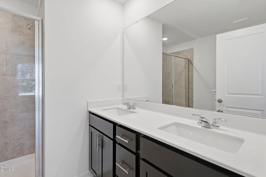 SUN_ElmGrove_Pic_Jackson_QMI_25_Owners_B