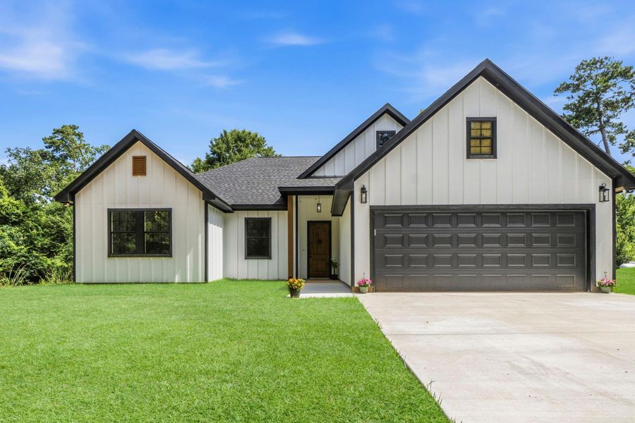 Gorgeous New Construction! Grass digitally enhanced. Gorgeous New Construction! Grass digitally enhanced.
