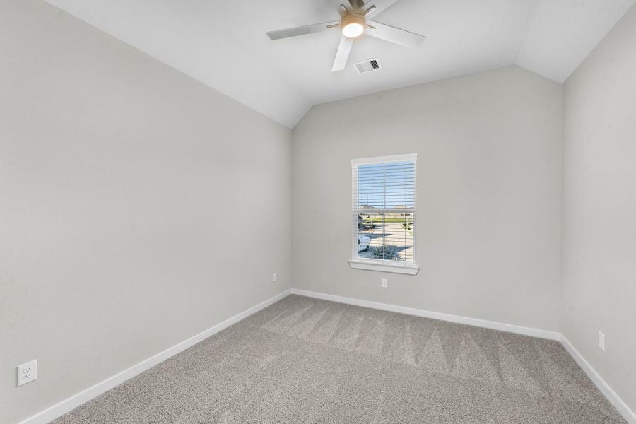 Spacious, unfurnished interior of a new home in Briarwood Crossing, Rosenberg (Image 37).