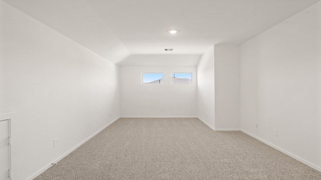 Spacious, unfurnished interior of a new home in Sunterra, Katy (Image 19).