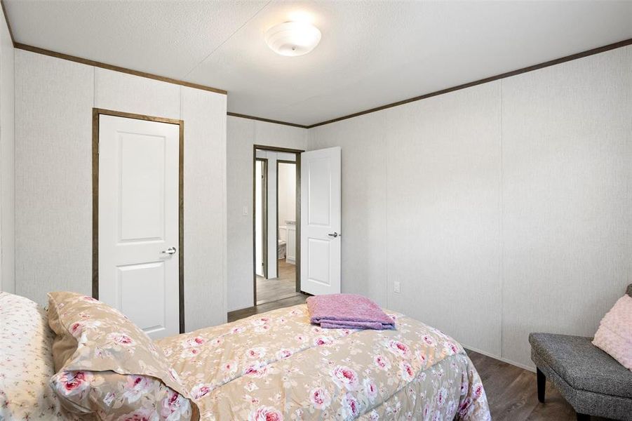 Furnished interior view inside a new home in , Alvarado (Image 32).