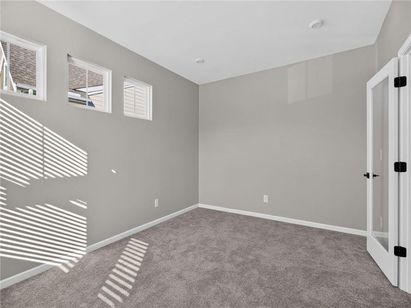 Spacious, unfurnished interior of a new home in Laurel Farms, Dallas (Image 30).