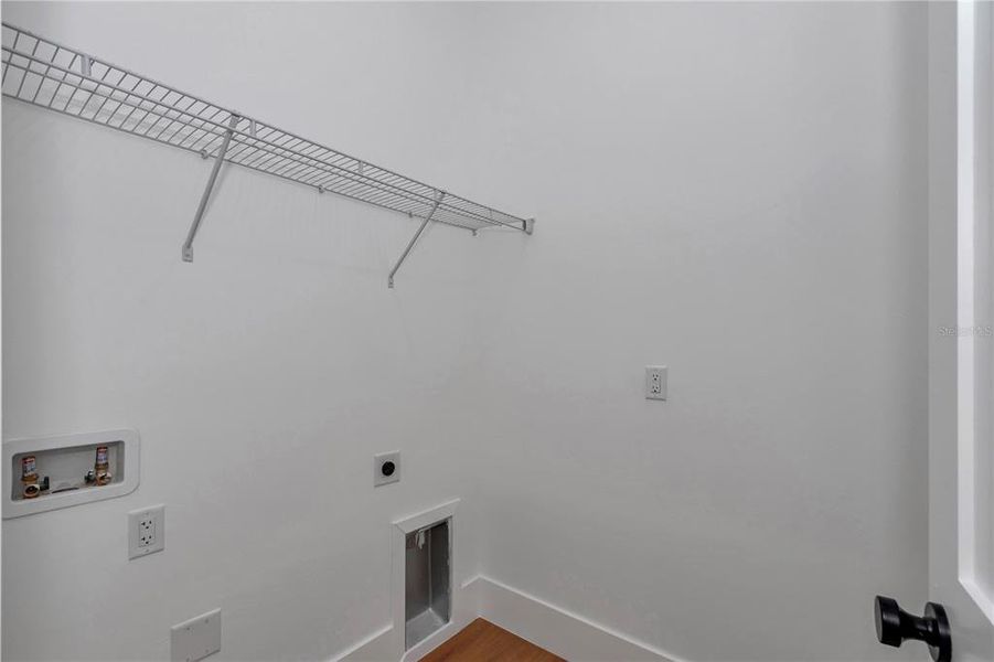 Spacious, unfurnished interior of a new home in , Ocala (Image 28).