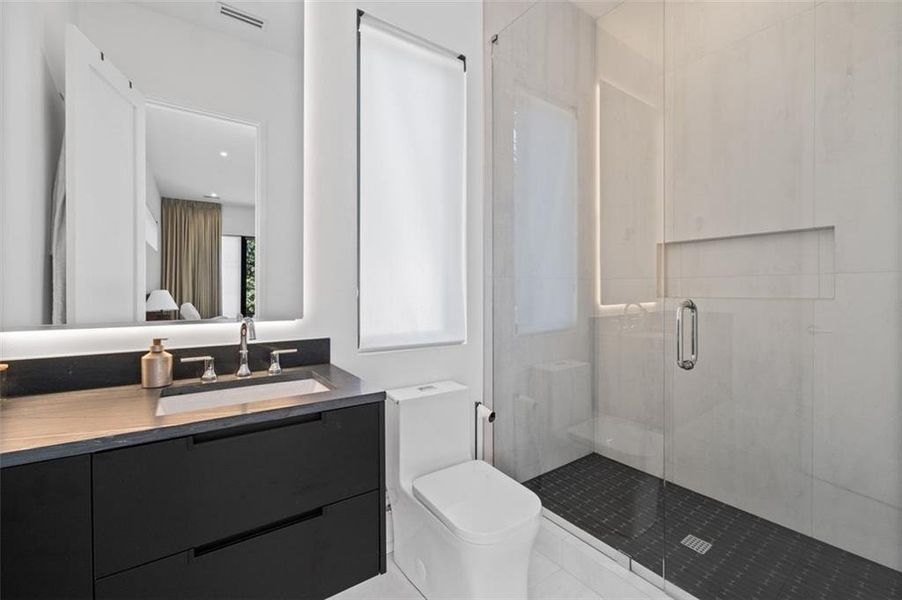 Furnished interior view inside a new home in , Atlanta (Image 35).