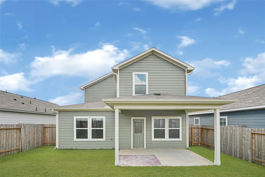 Exterior details and patio area of a home in Laurel Farms, Brookshire (Image 4).