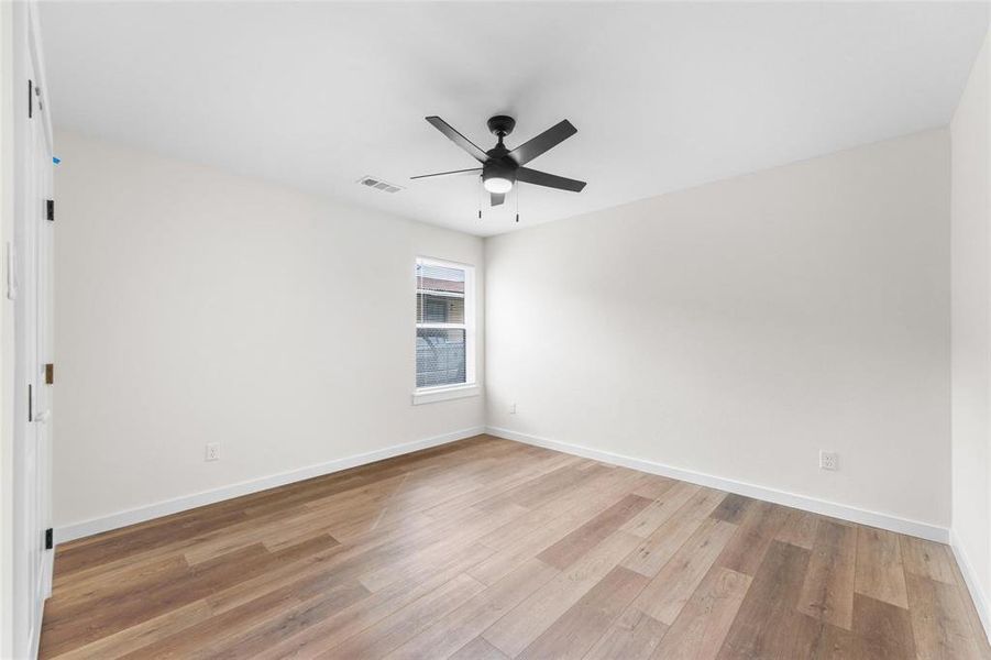 Spacious, unfurnished interior of a new home in , Dallas (Image 26).