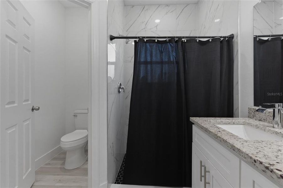 Furnished interior view inside a new home in , Ocklawaha (Image 15).