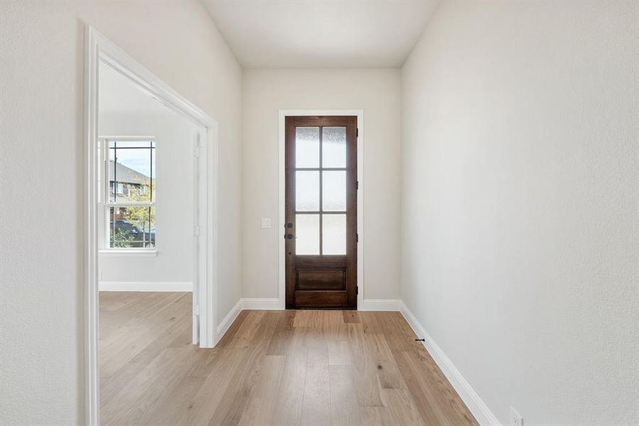 Spacious, unfurnished interior of a new home in Country Lakes Classic 50, Denton (Image 21).