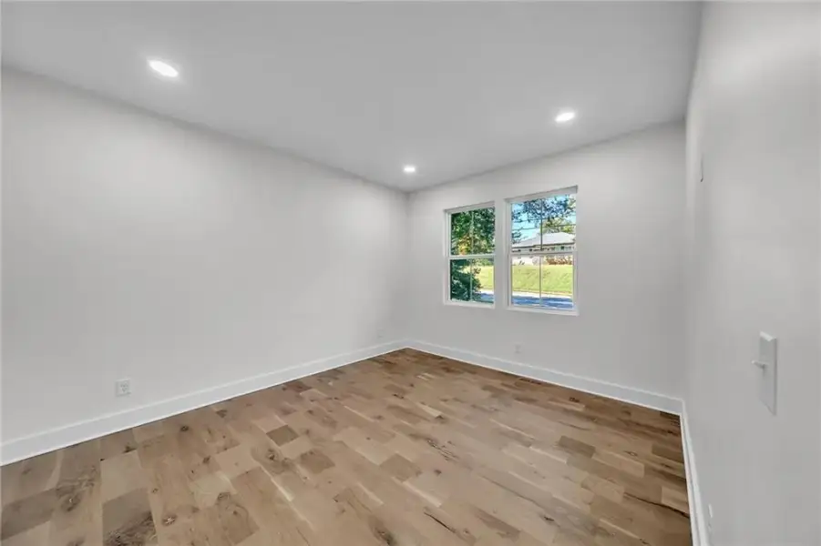 Spacious, unfurnished interior of a new home in , College Park (Image 43).