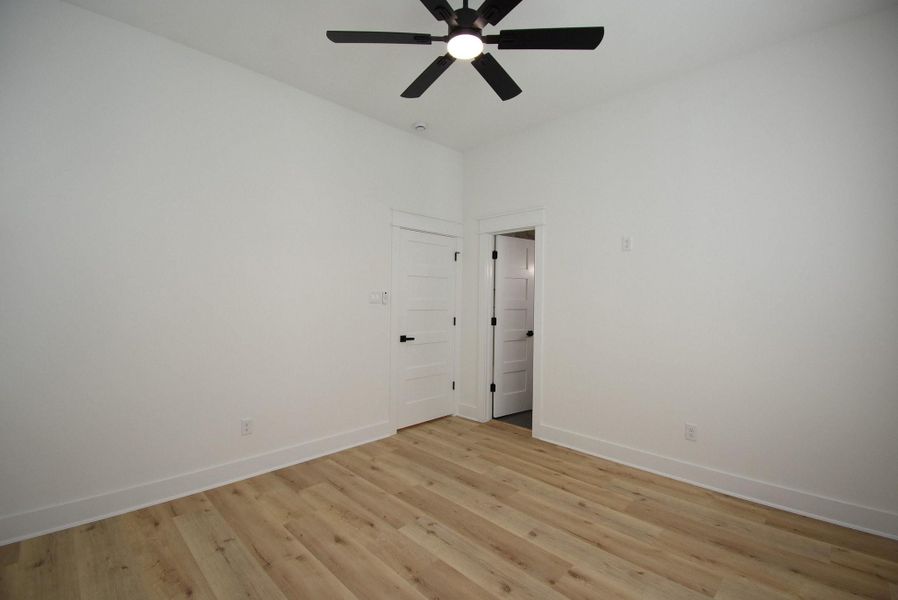 Spacious, unfurnished interior of a new home in , Houston (Image 20).