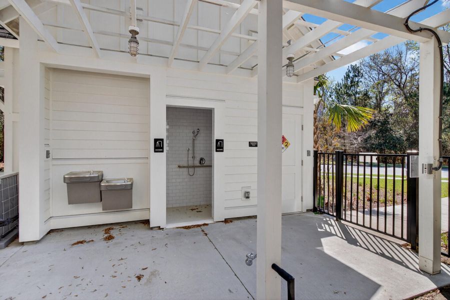 Exterior details and patio area of a home in Twin Lakes, Johns Island (Image 33).