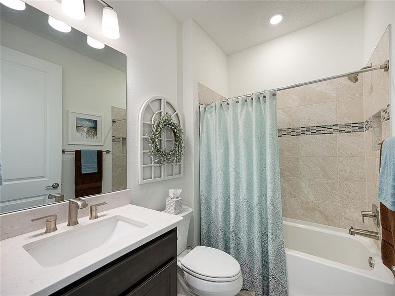 Furnished interior view inside a new home in Del Webb Stone Creek, Ocala (Image 10).