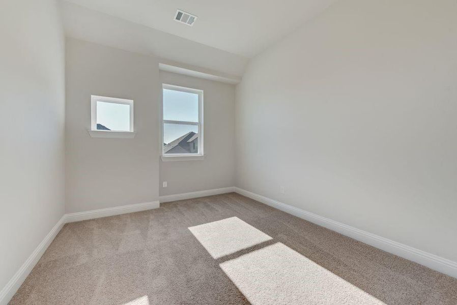 Spacious, unfurnished interior of a new home in Prairie Ridge, Venus (Image 24).