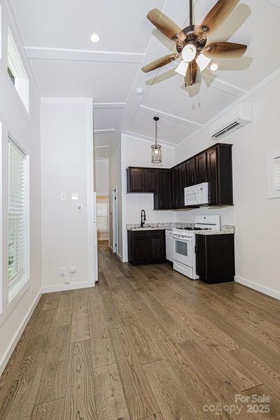 Spacious, unfurnished interior of a new home in , Bryson City (Image 7).