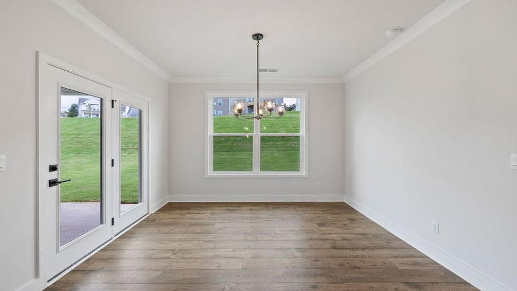 Representative unfurnished interior of a home built from the Robinson by D.R. Horton in Cottonwood Ridge, Piedmont (Image 28).