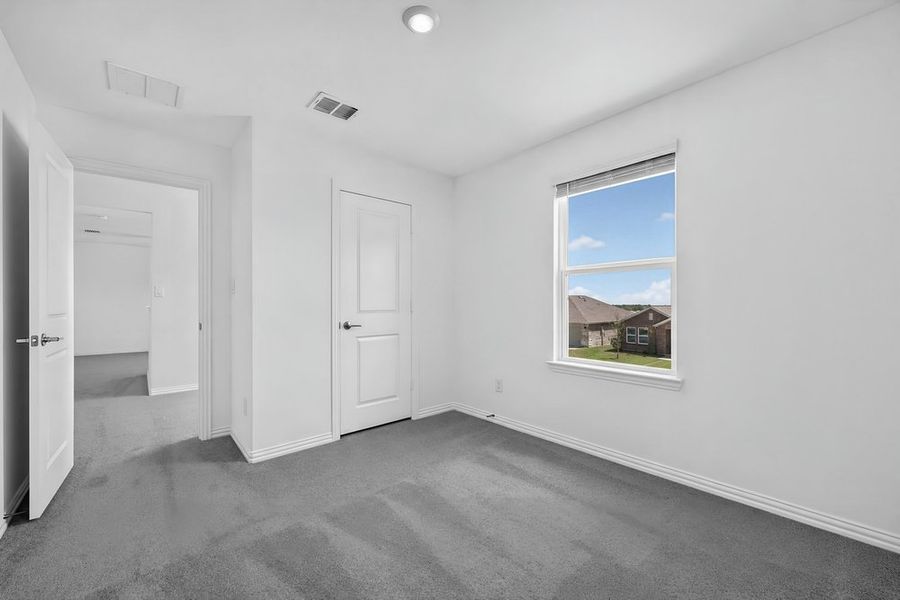 Spacious, unfurnished interior of a new home in Parks at Foster Crossing, Anna (Image 24).