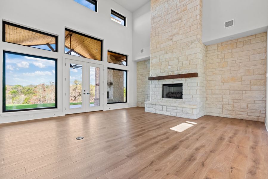 Spacious, unfurnished interior of a new home in Eagles Bluff, Hudson Oaks (Image 28). Spacious, unfurnished interior of a new home in Eagles Bluff, Hudson Oaks (Image 28).