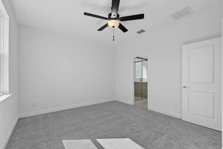 Spacious, unfurnished interior of a new home in North Sky Celina, Celina (Image 24). Spacious, unfurnished interior of a new home in North Sky Celina, Celina (Image 24).