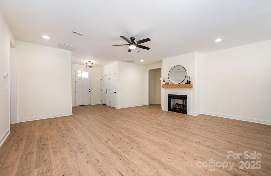 Image 42 of a home in .