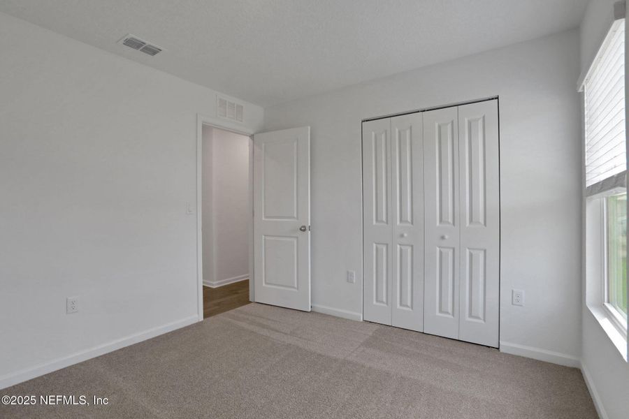 Spacious, unfurnished interior of a new home in Amberly, Green Cove Springs (Image 36).