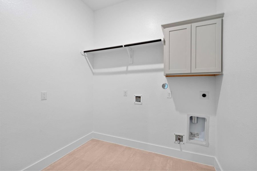 Spacious, unfurnished interior of a new home in Elyson 45' & 70', Katy (Image 34).