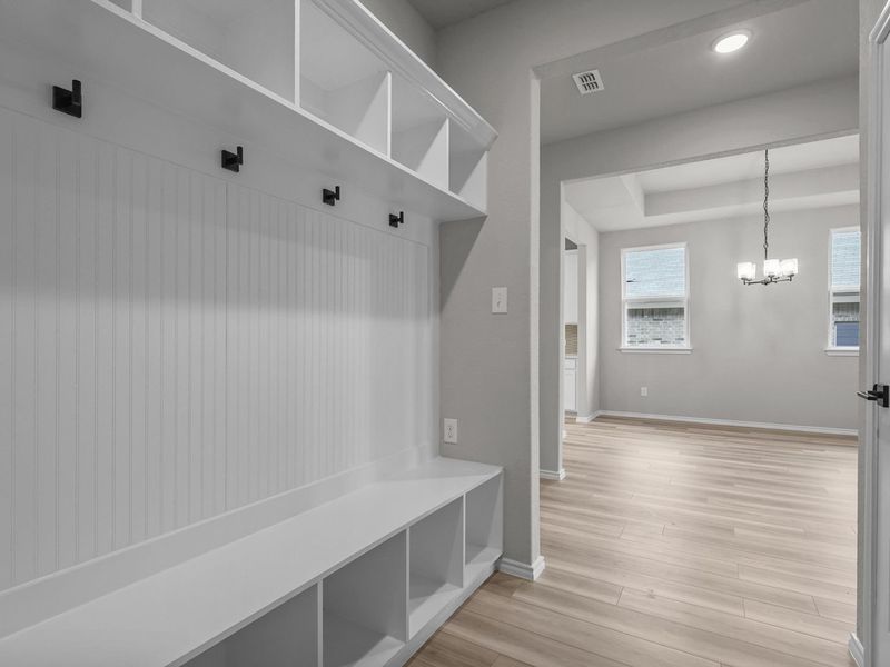 Representative unfurnished interior of a home built from the The Glenwood E by Davidson Homes LLC in Bricewood, San Antonio (Image 32).