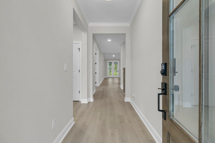 Spacious, unfurnished interior of a new home in Tidewater at Lakes of Cane Bay, Summerville (Image 26). Spacious, unfurnished interior of a new home in Tidewater at Lakes of Cane Bay, Summerville (Image 26).