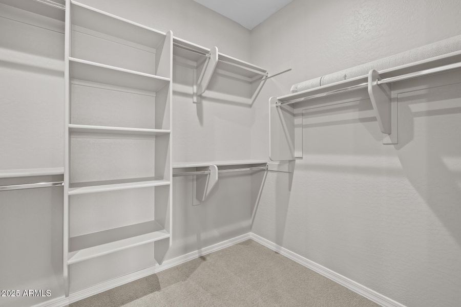 32)PRIMARY CLOSET 32)PRIMARY CLOSET