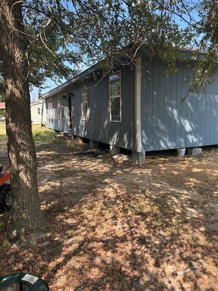 View of home's exterior