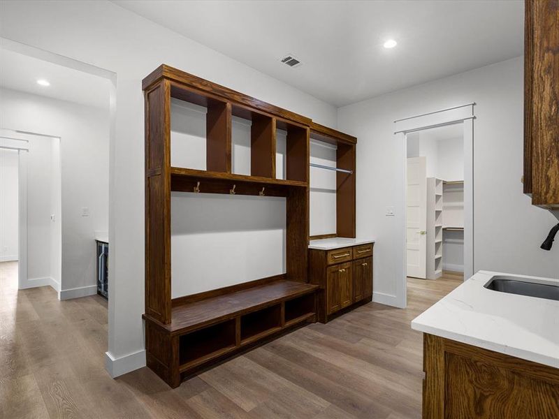 Furnished interior view inside a new home in , Fort Worth (Image 10). Furnished interior view inside a new home in , Fort Worth (Image 10).