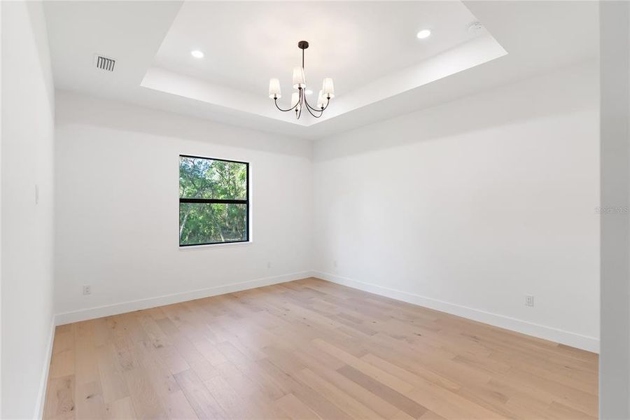 Spacious, unfurnished interior of a new home in , Port Charlotte (Image 20).