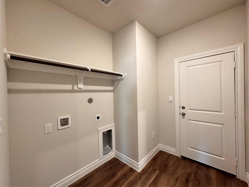 Spacious, unfurnished interior of a new home in Grand Oaks Reserve, Cleveland (Image 17). Spacious, unfurnished interior of a new home in Grand Oaks Reserve, Cleveland (Image 17).