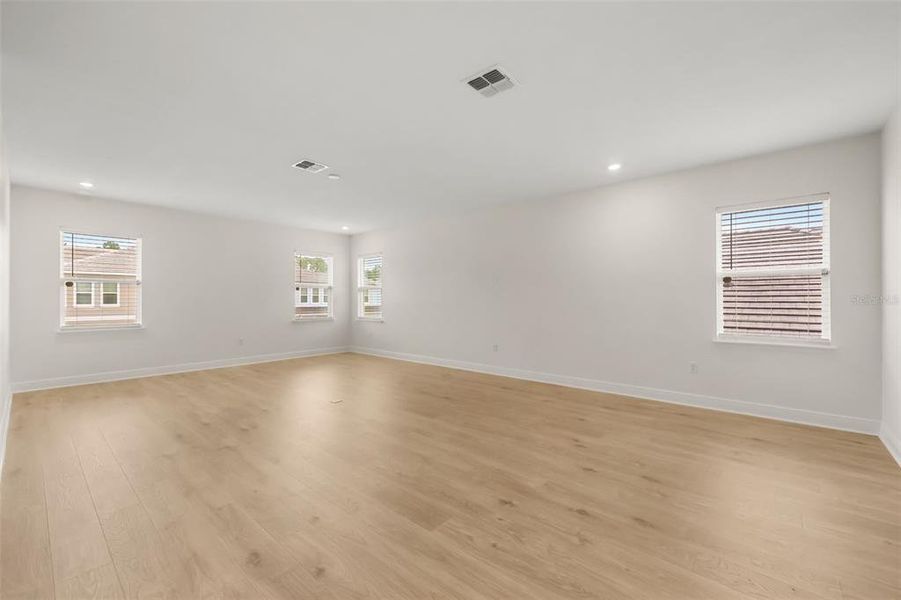 Spacious, unfurnished interior of a new home in Palms at Windermere, Windermere (Image 52). Spacious, unfurnished interior of a new home in Palms at Windermere, Windermere (Image 52).